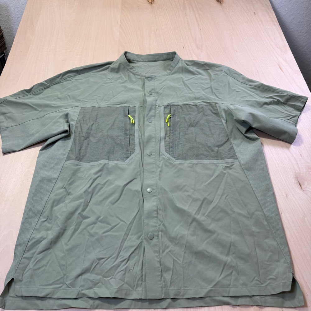 Lululemon Water Repellent Hiking Snap Shirt‎ 2XL Mens Green Short Sleeve